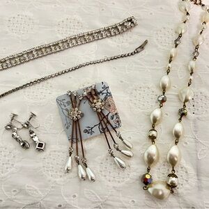 Elegant Pearl and Gold Jewelry Set Lot